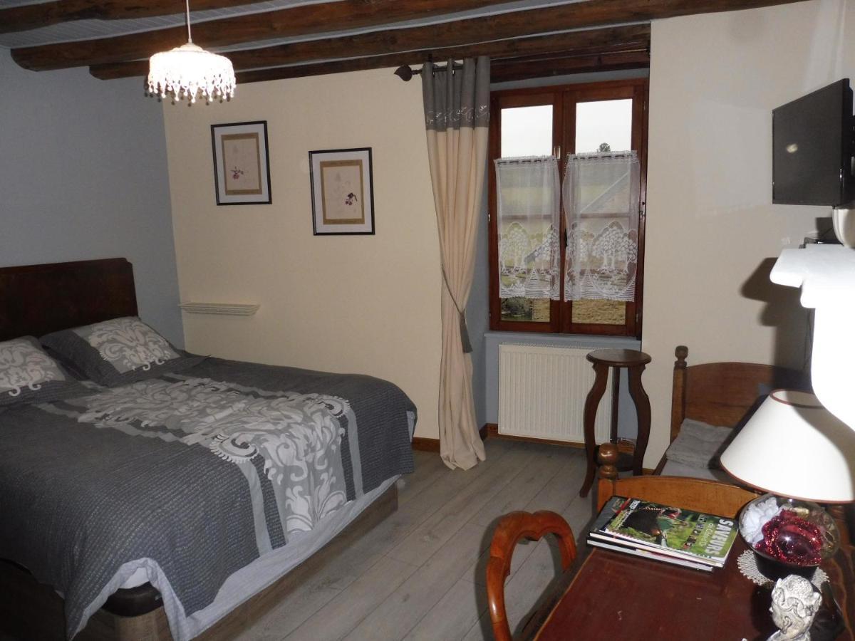 Chambre D'Hotes Des 3 Ifs Vernot Exteriör bild
